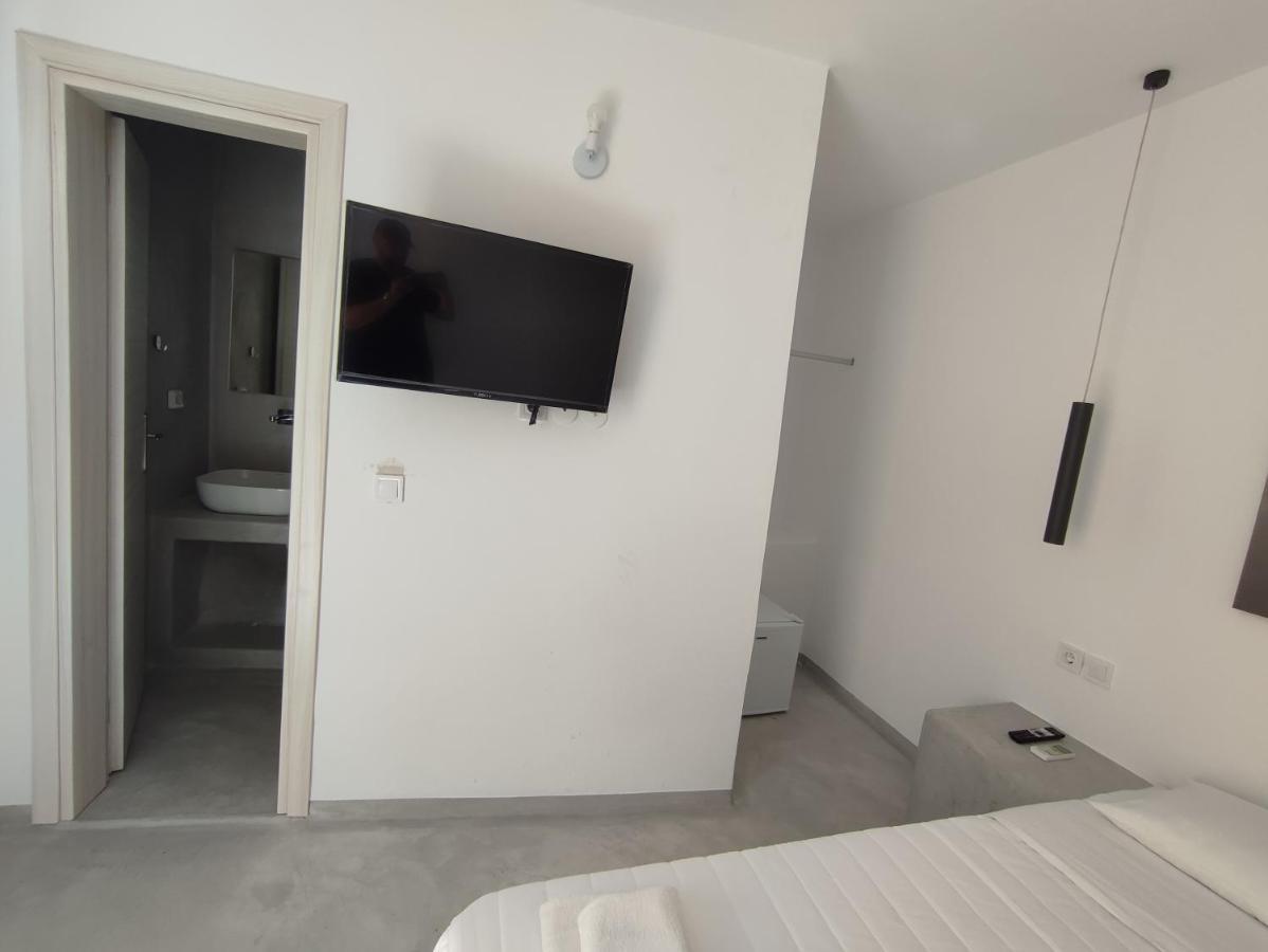 V D Fira Rooms Exterior photo